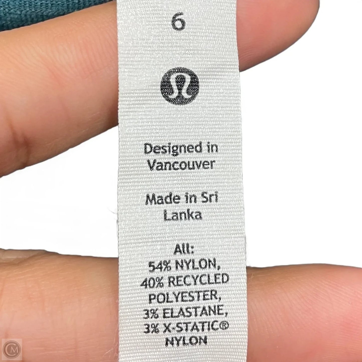 Athletic Top Long Sleeve Crewneck By Lululemon In Green, Size: S