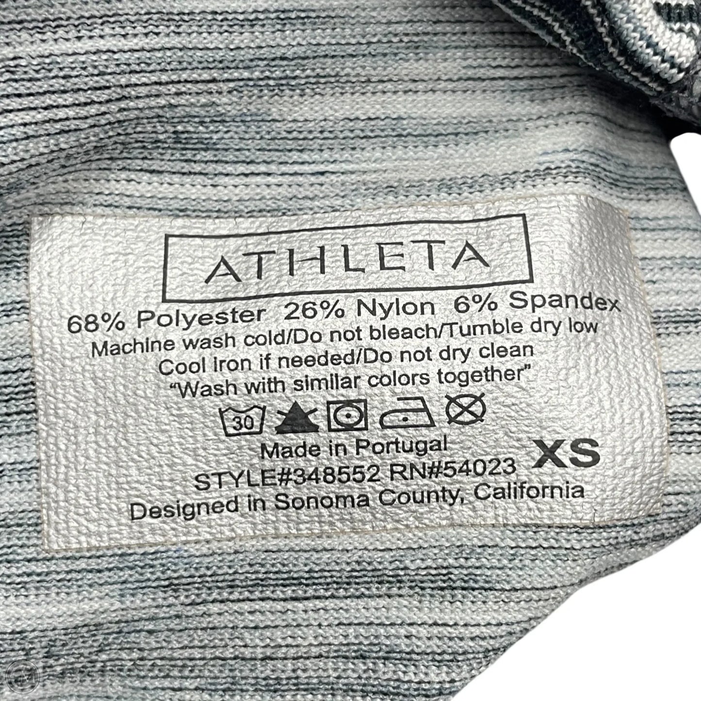 Athletic Top Long Sleeve Collar By Athleta In Black & Grey, Size: Xs