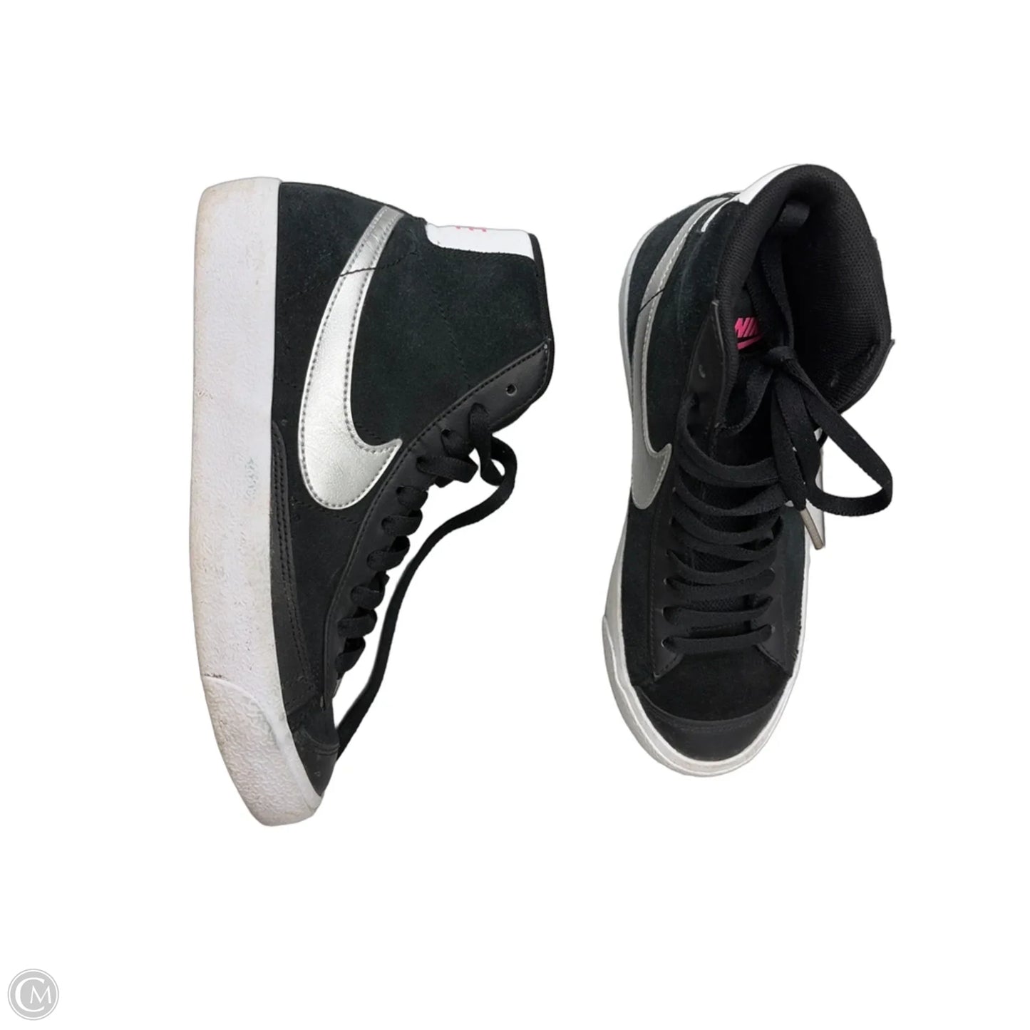 Shoes Sneakers By Nike In Black & Silver, Size: 6