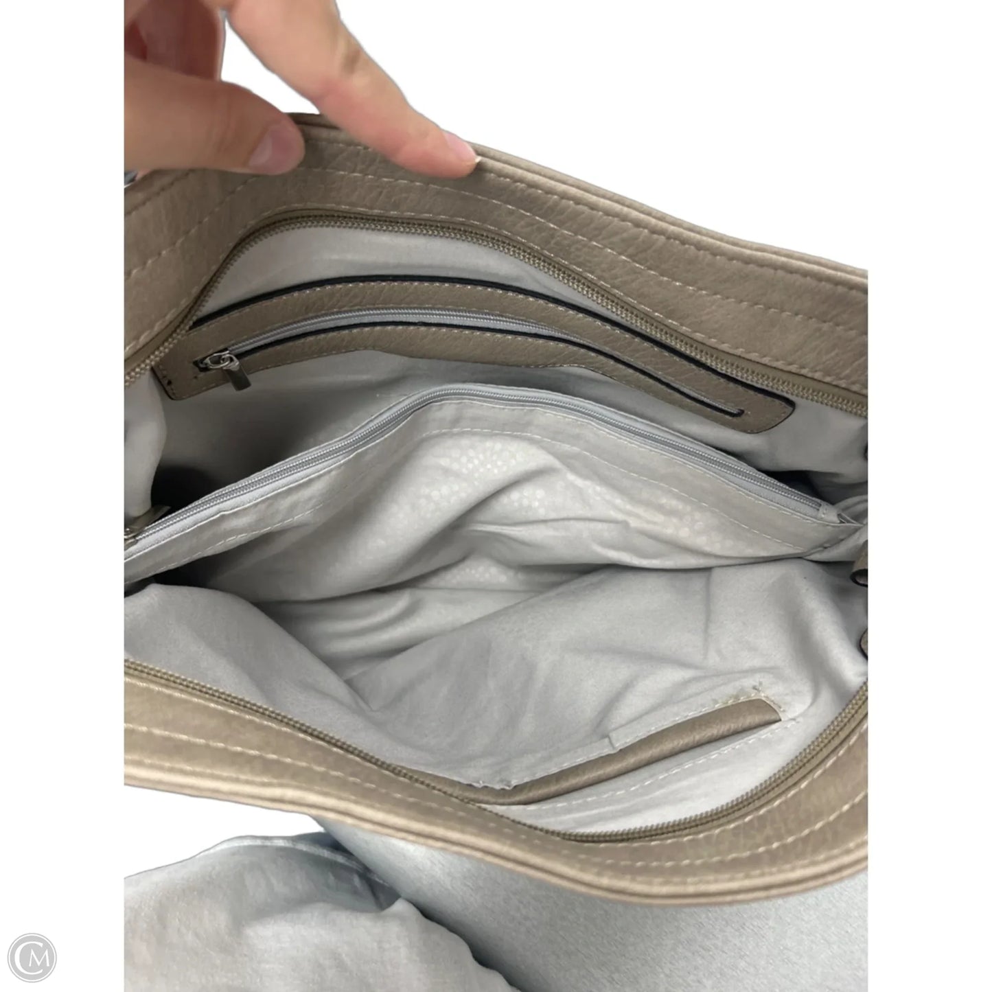Handbag By Clothes Mentor, Size: Medium