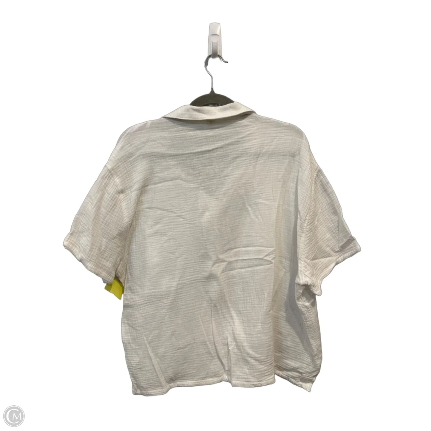 Top Short Sleeve By Happily Grey In White, Size: L