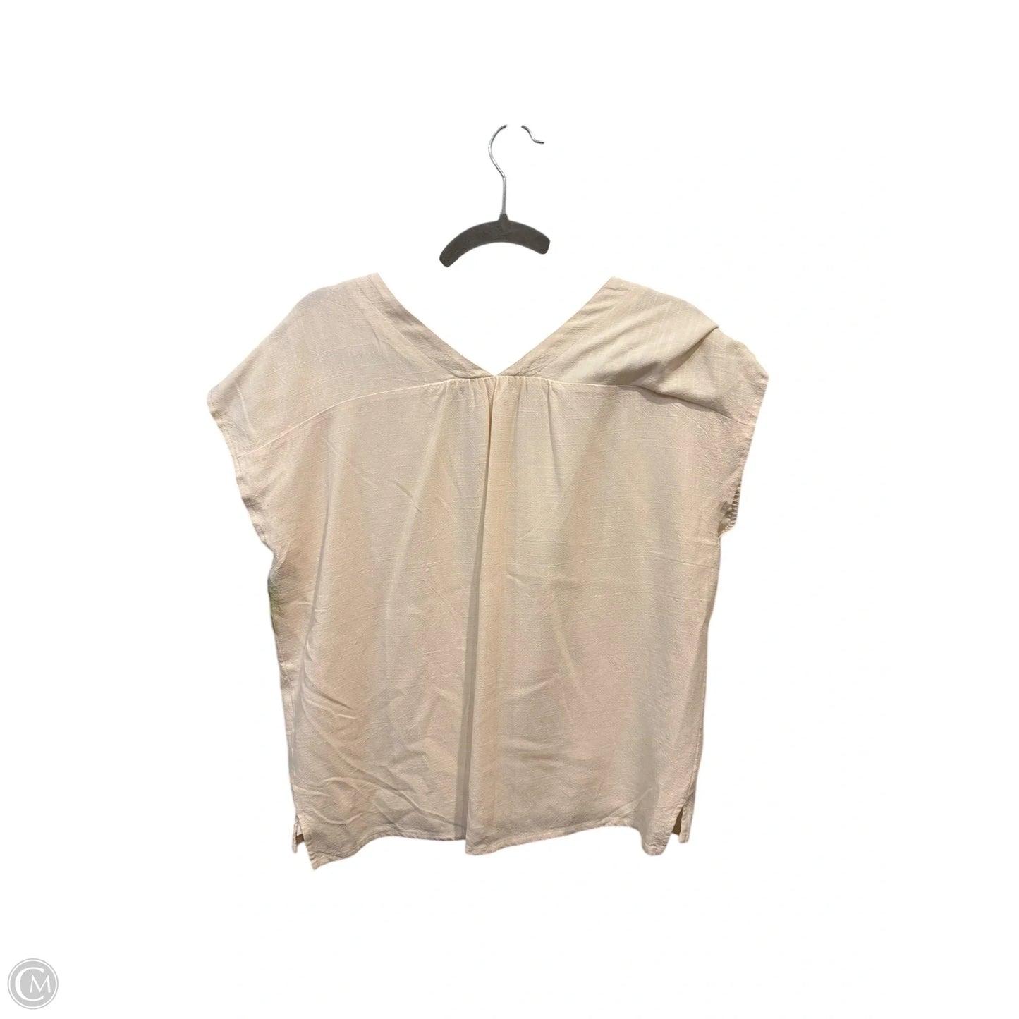 Top Sleeveless By Clothes Mentor In Cream, Size: M