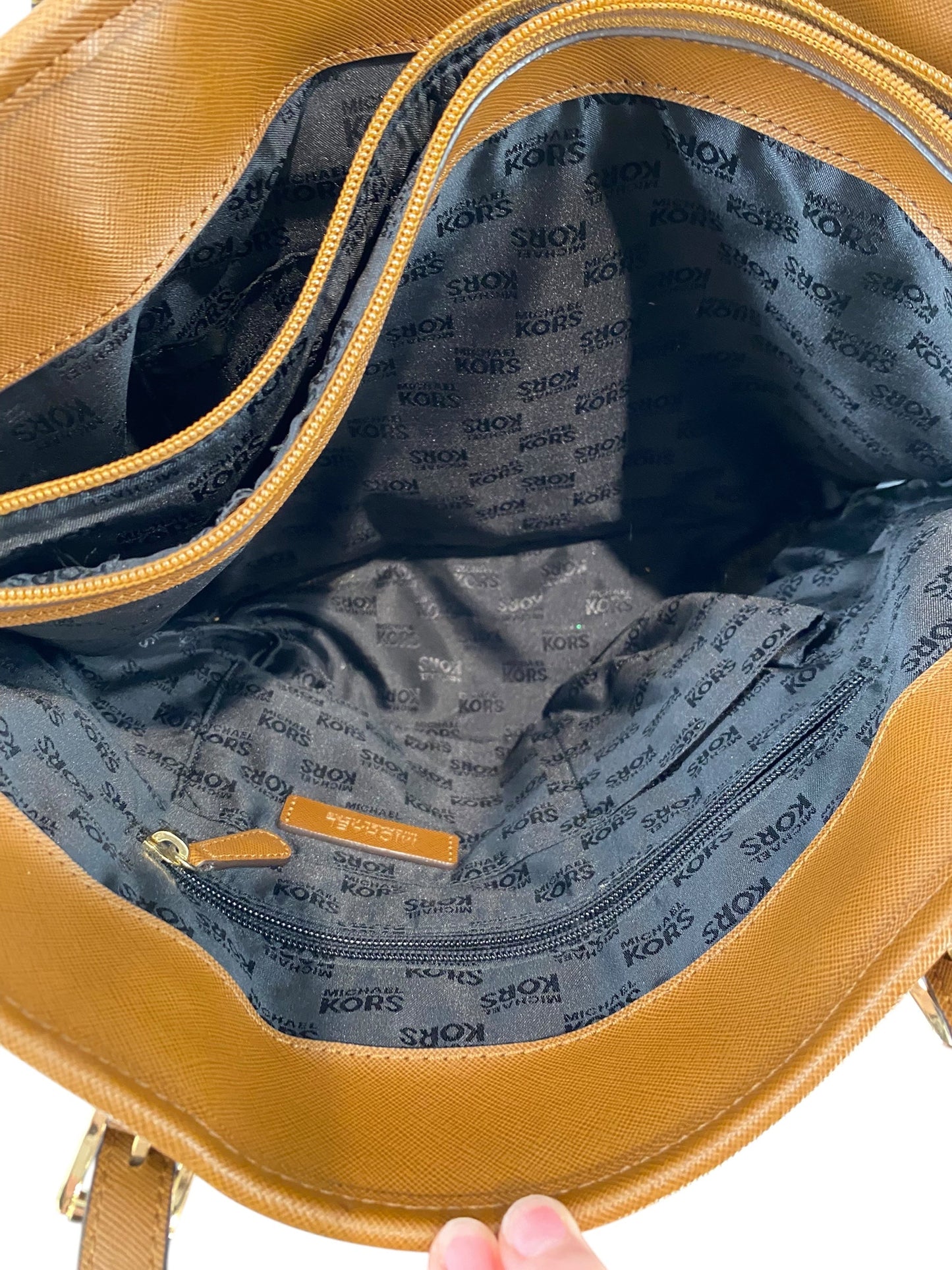 Handbag Designer By Michael Kors, Size: Medium