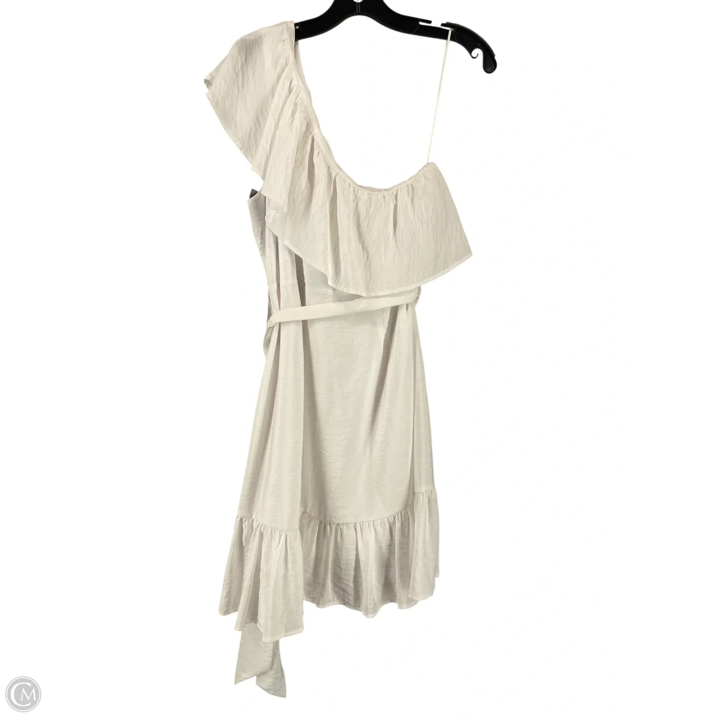 Dress Casual Short By Clothes Mentor In White, Size: S