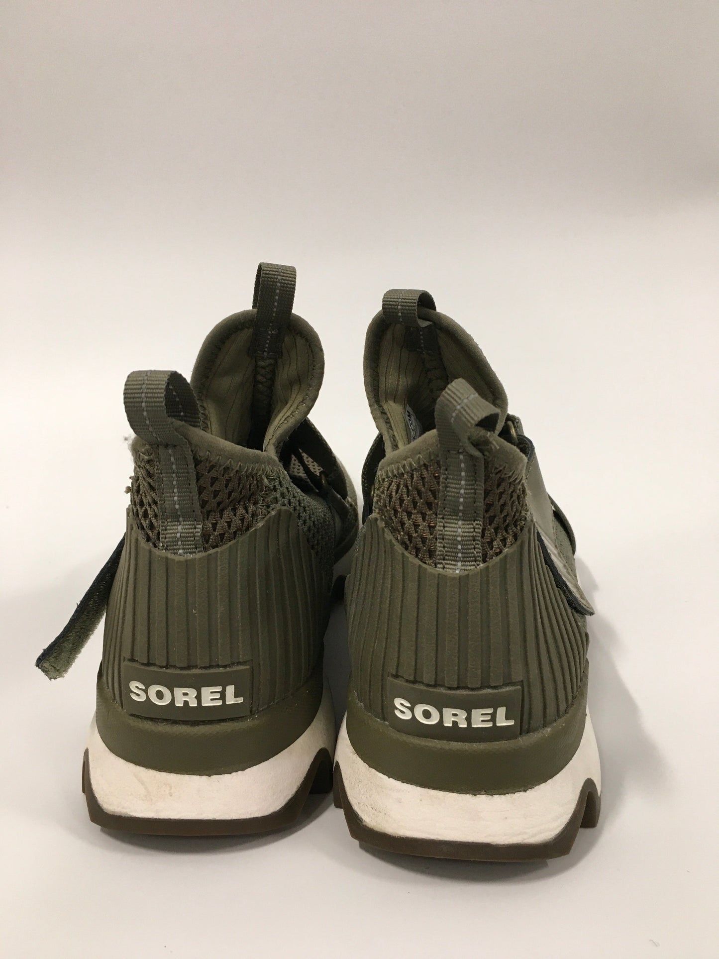 Shoes Sneakers By Sorel  Size: 9