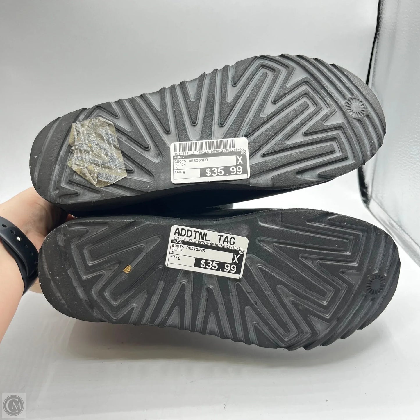 Boots Designer By Ugg In Black, Size: 6