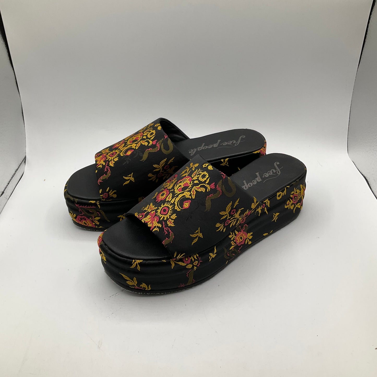 Shoes Heels Wedge By Free People Size: 7.5