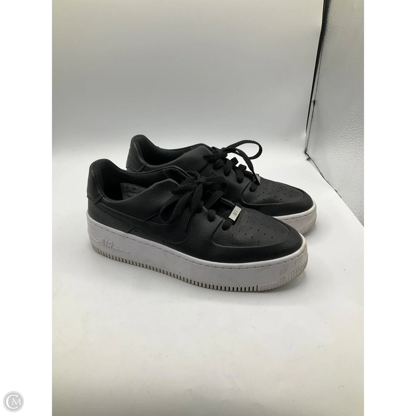 Shoes Sneakers By Nike In Black, Size: 8