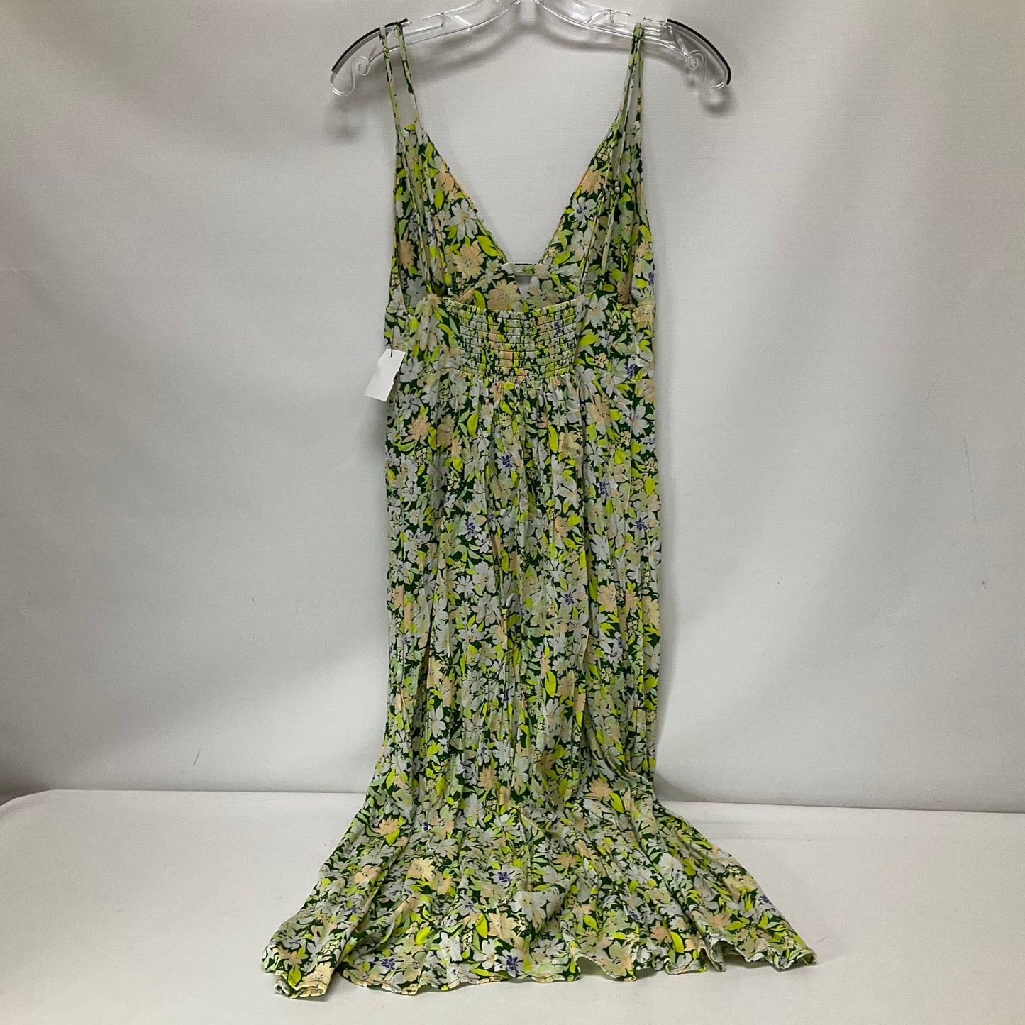 Dress Casual Maxi By Urban Outfitters  Size: L