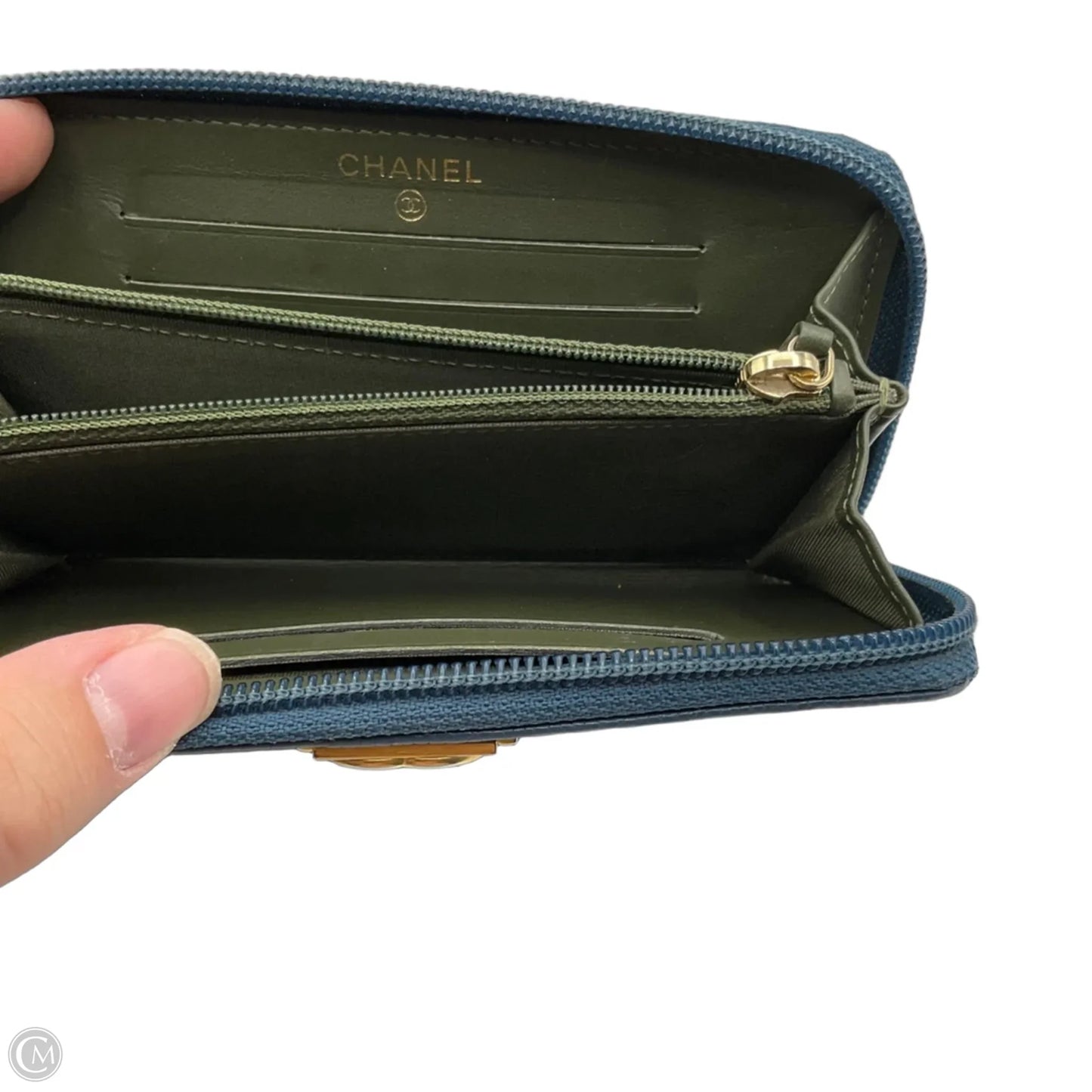 Wallet Luxury Designer By Chanel, Size: Medium
