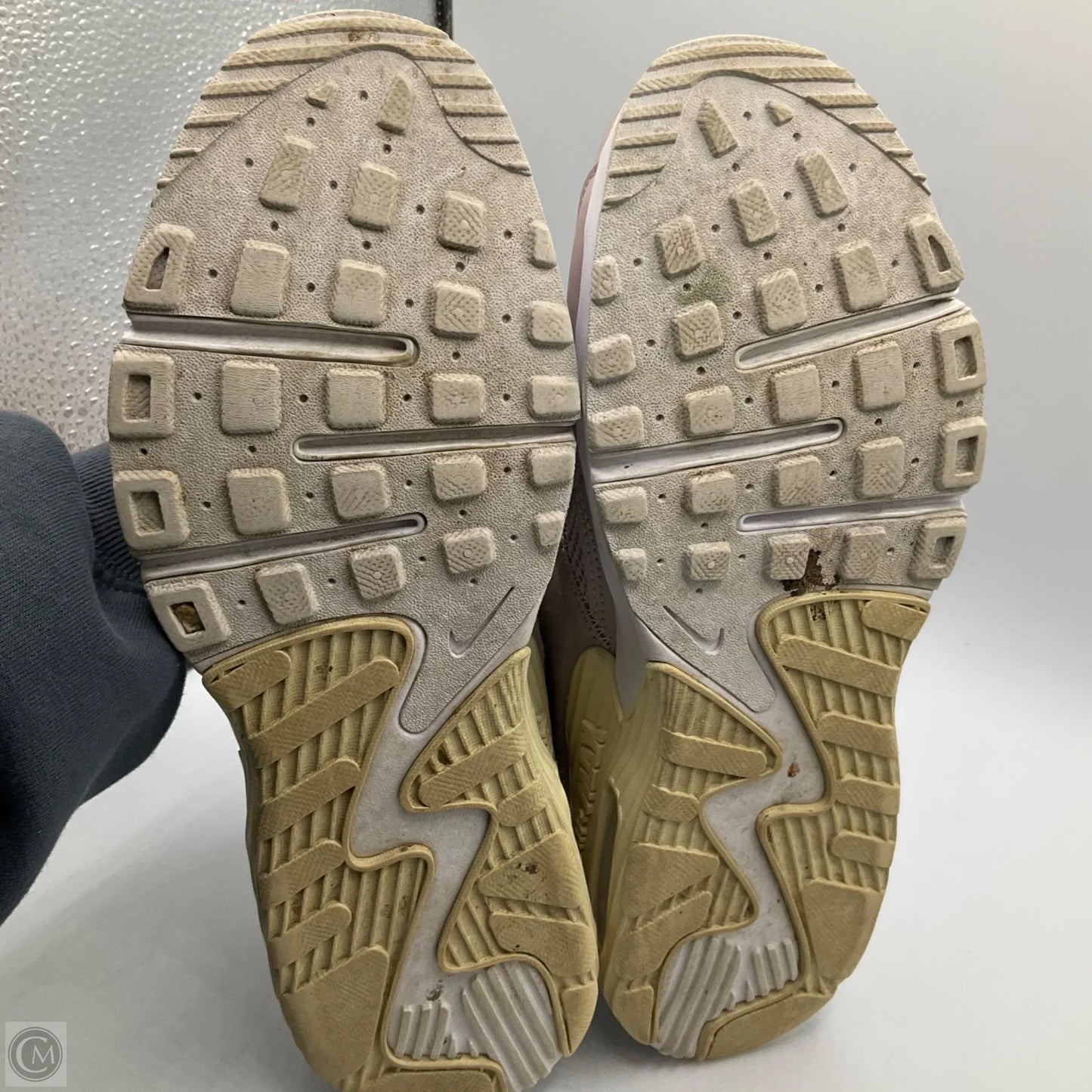 Shoes Sneakers By Nike In Mauve, Size: 10