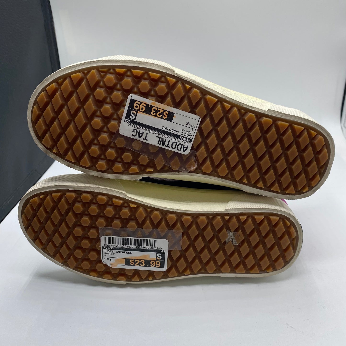 Shoes Sneakers By Vans In Purple, Size: 6