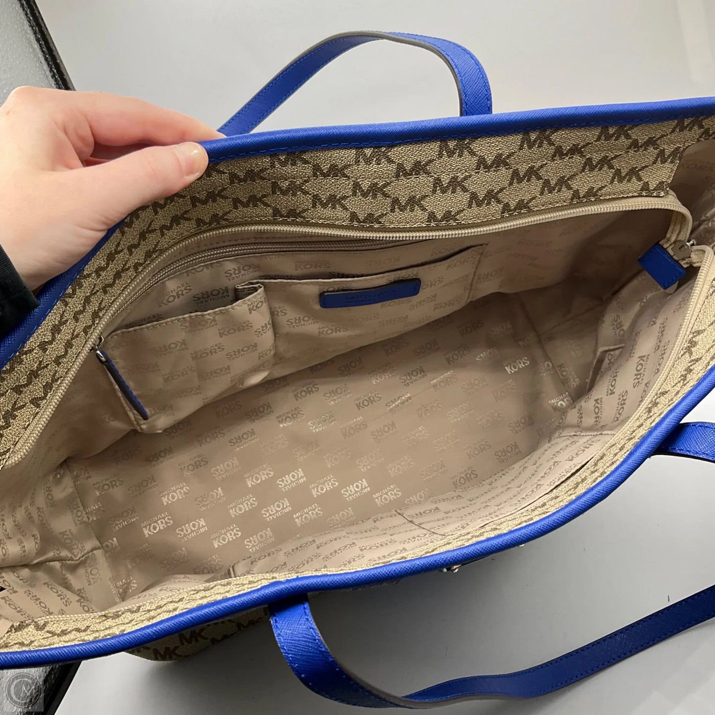 Handbag Designer By Michael Kors, Size: Large