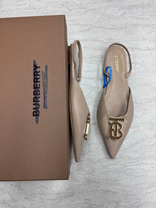 Shoes Designer By Burberry  Size: 9.5