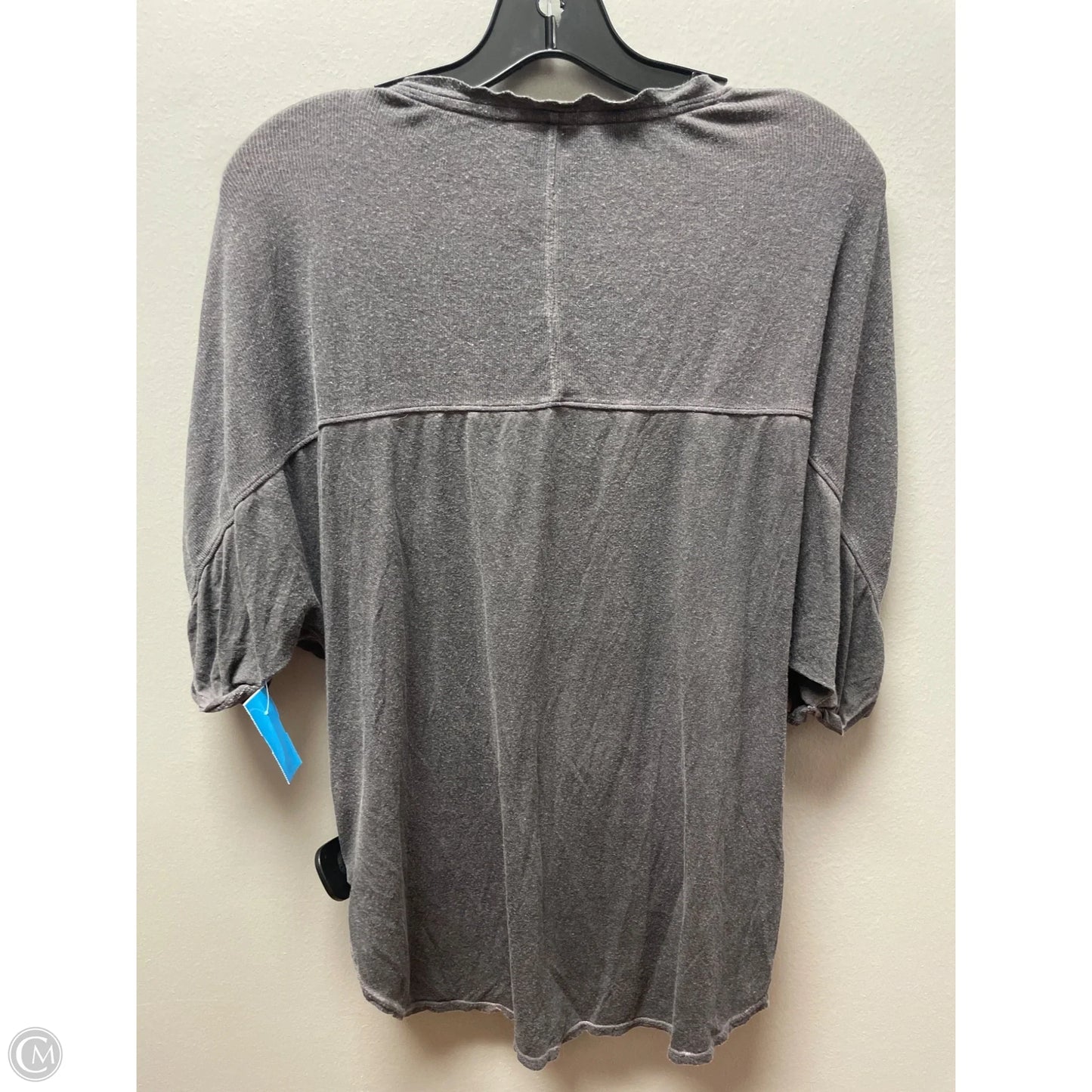Top Short Sleeve By Free People In Grey, Size: Xs