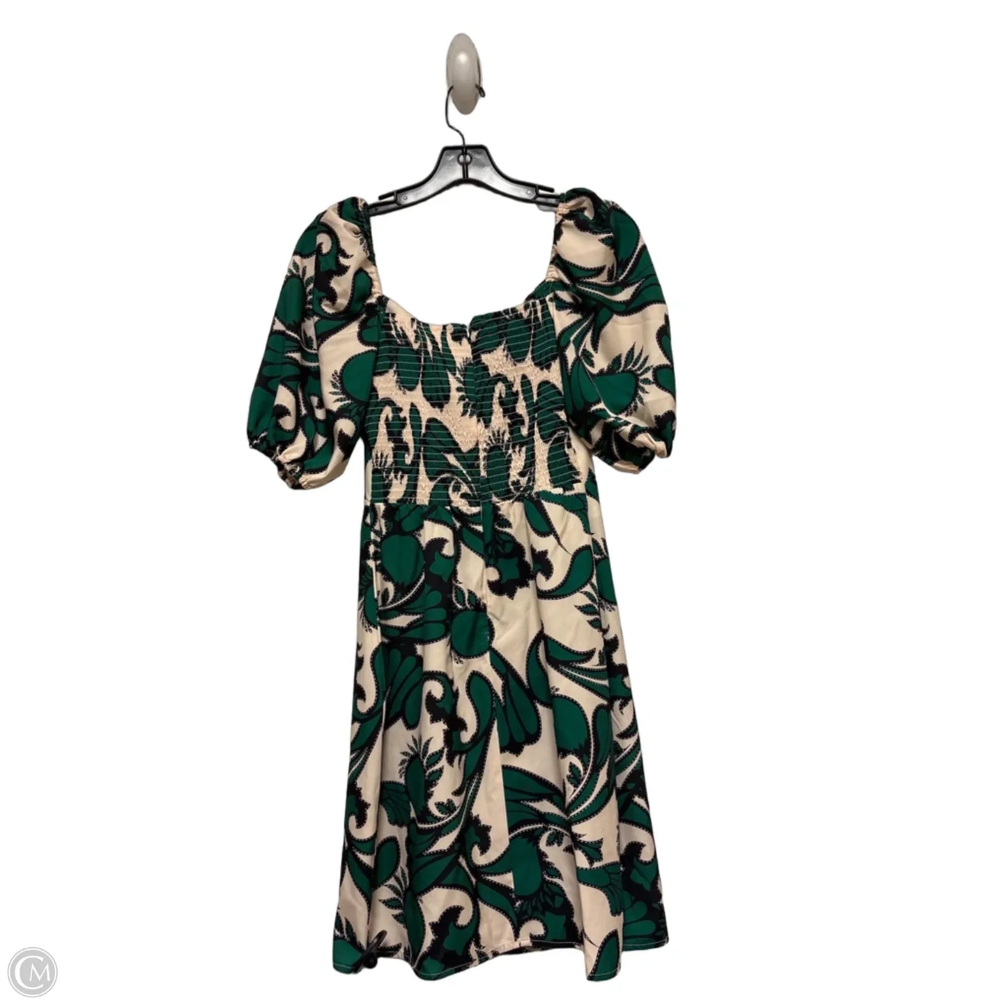 Dress Casual Short By Clothes Mentor In Cream & Green, Size: S
