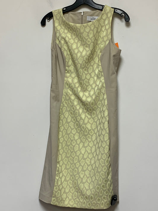 Dress Casual Short By Badgley Mischka  Size: S