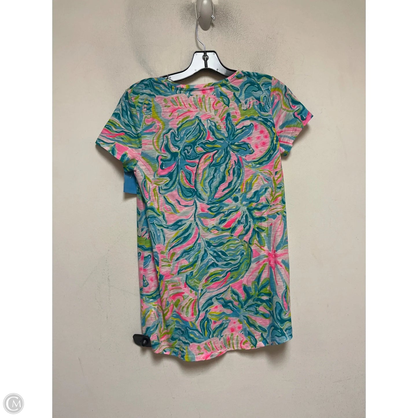 Top Short Sleeve Designer By Lilly Pulitzer In Tropical Print, Size: Xs