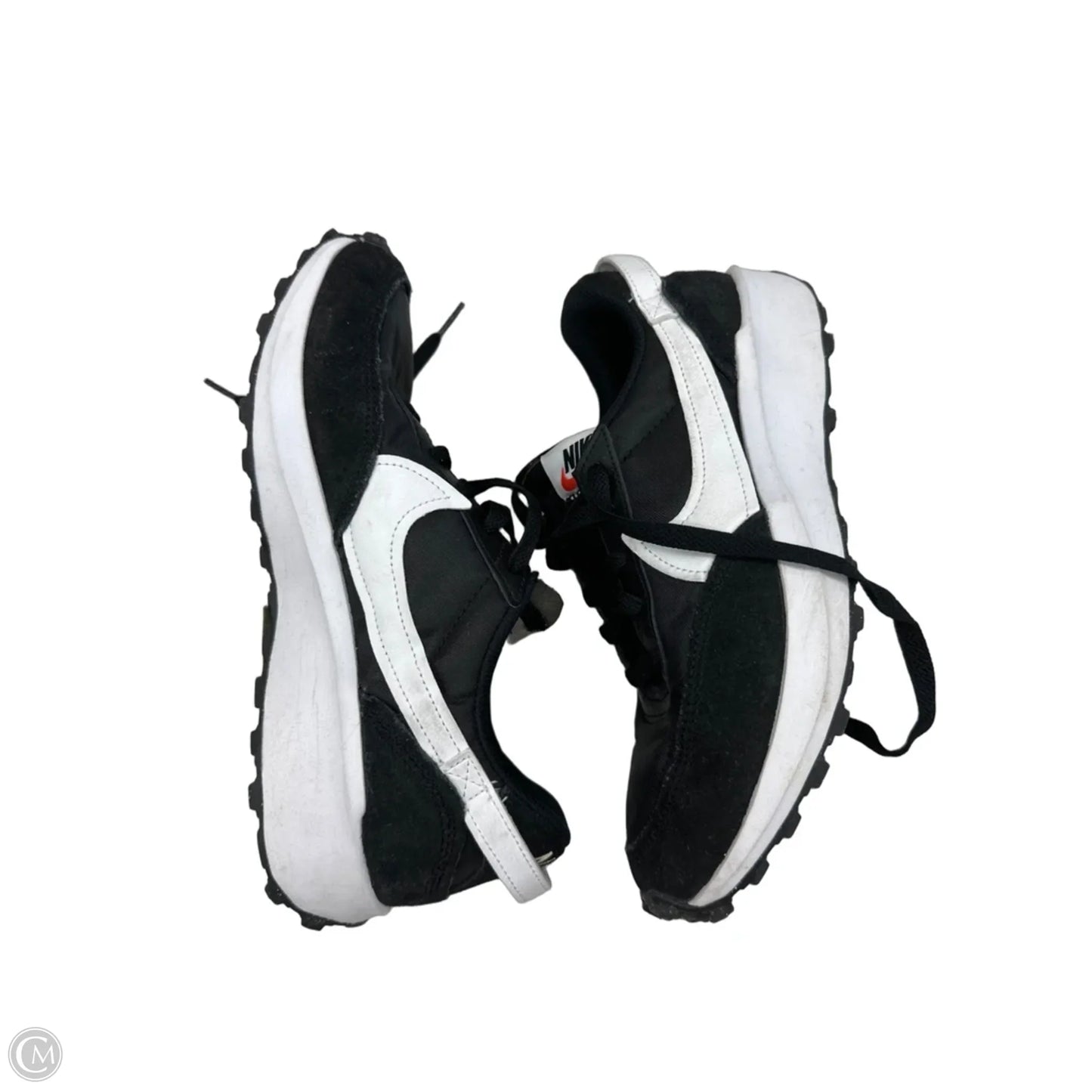 Shoes Sneakers By Nike In Black & White, Size: 8