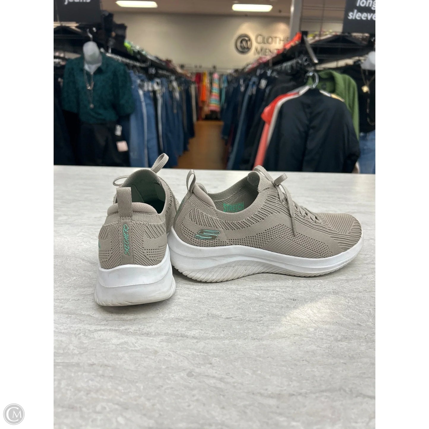 Shoes Sneakers By Skechers In Tan, Size: 7