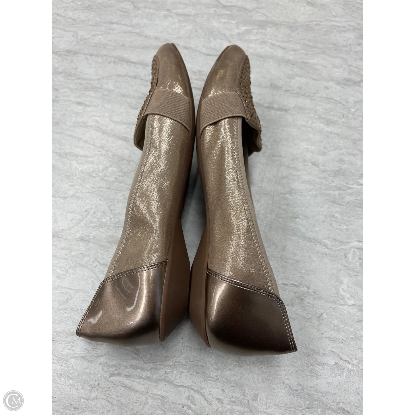 Shoes Flats By Anne Klein In Gold, Size: 9