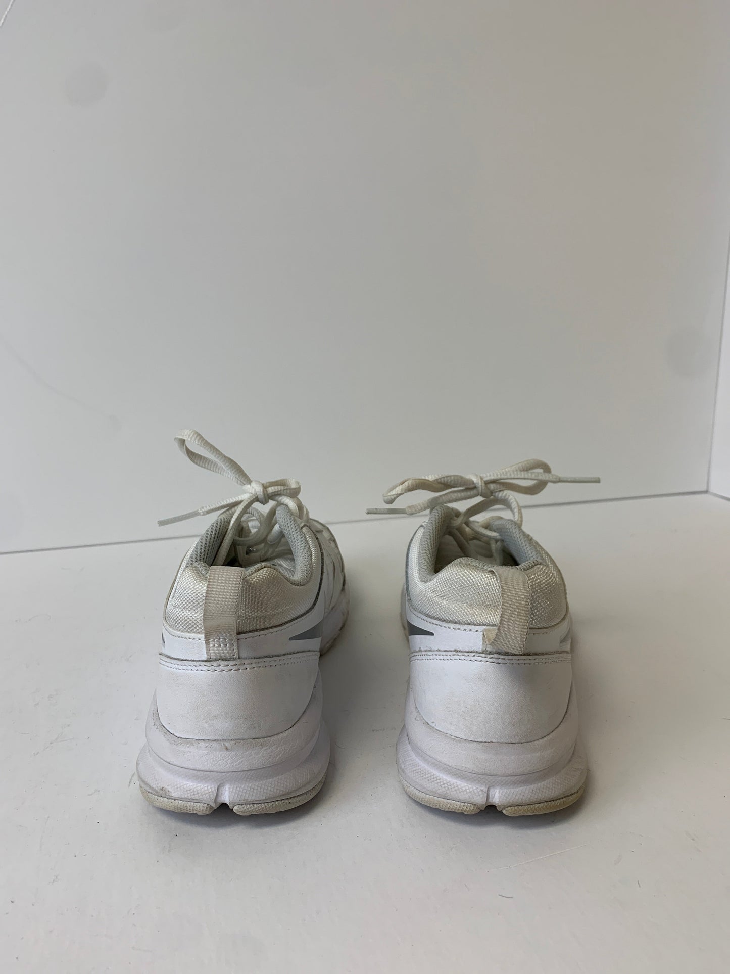 Shoes Athletic By Nike Size: 8