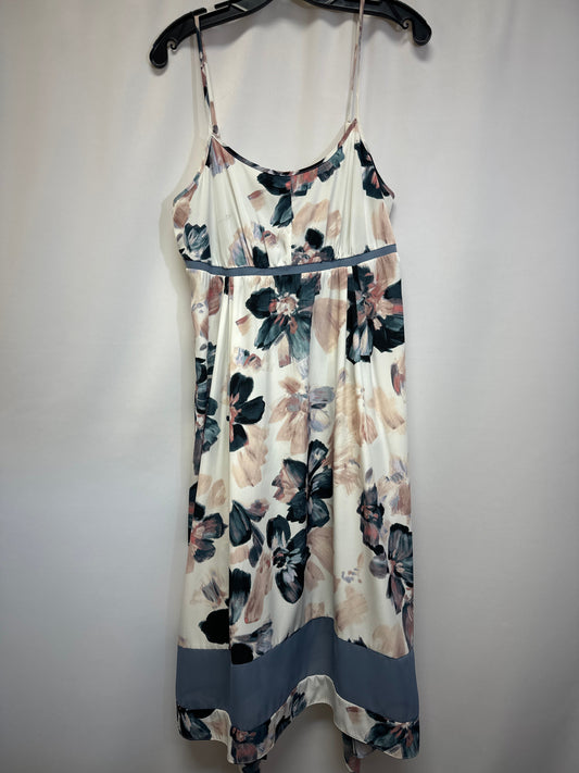 Dress Casual Midi By Simply Vera  Size: M