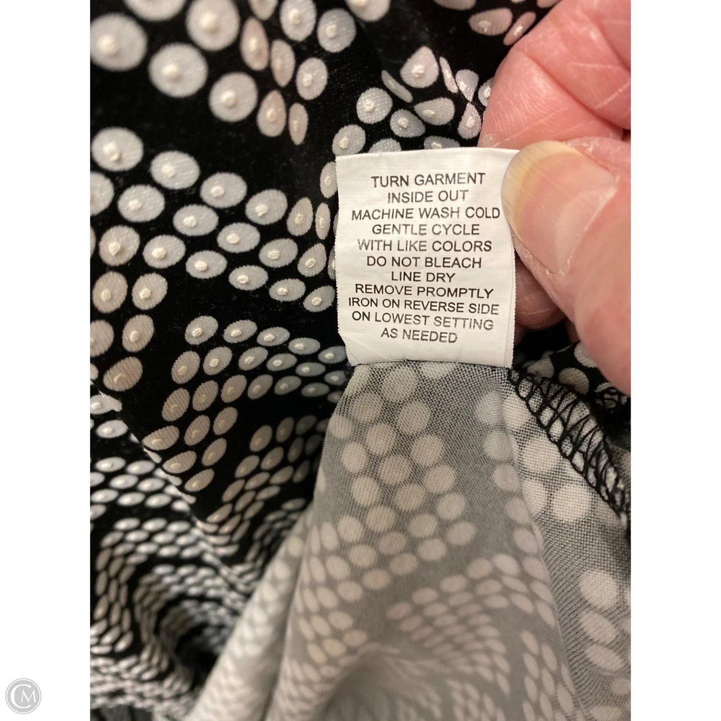 Top Sleeveless By Notations In Black & White, Size: Xl