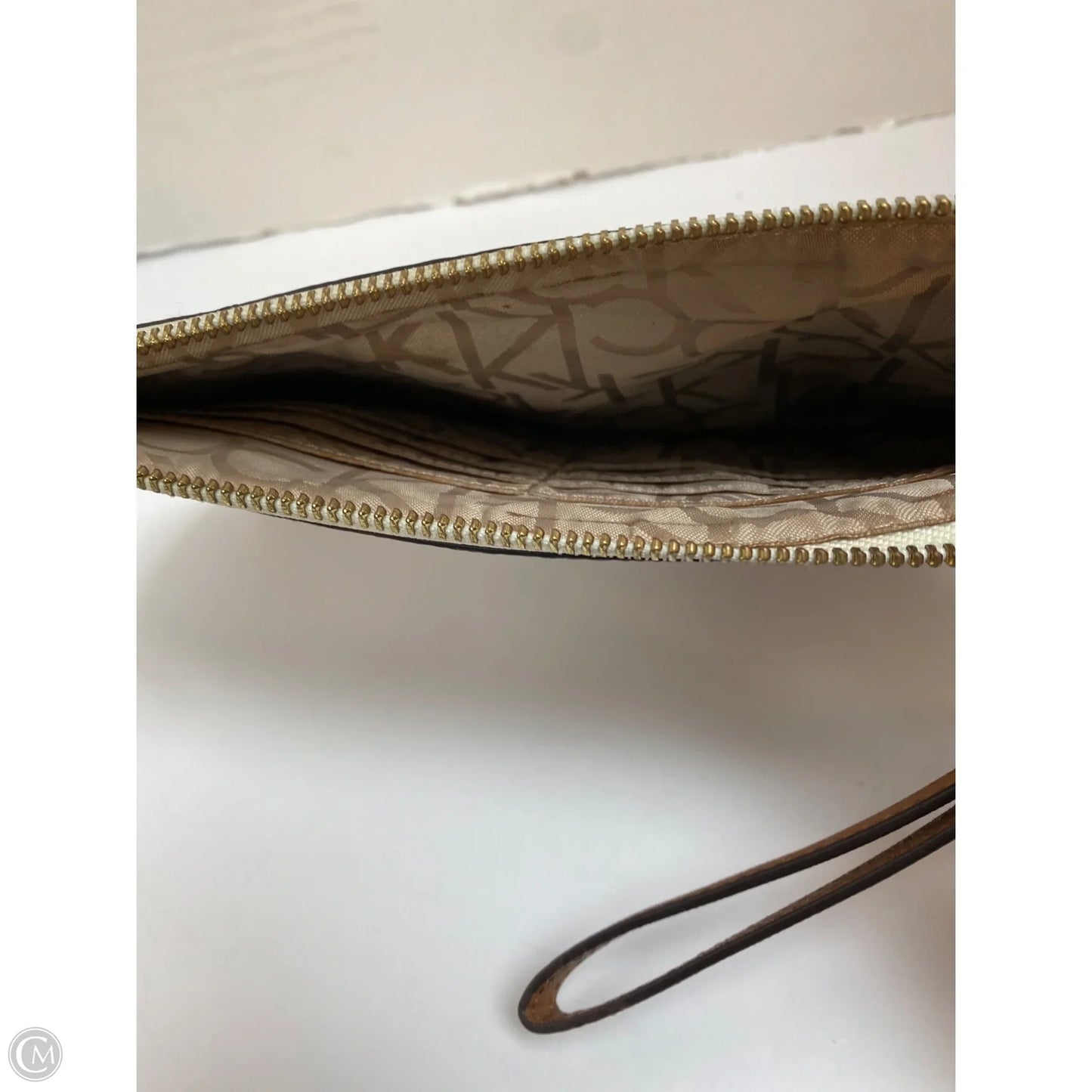 Wristlet By Calvin Klein, Size: Medium