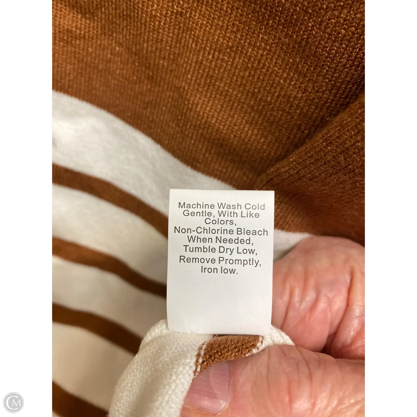 Sweater By Clothes Mentor, In Size S,