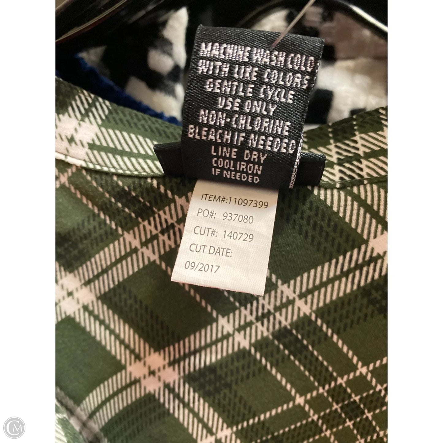 Top Long Sleeve By Torrid In Green, Size: 2x