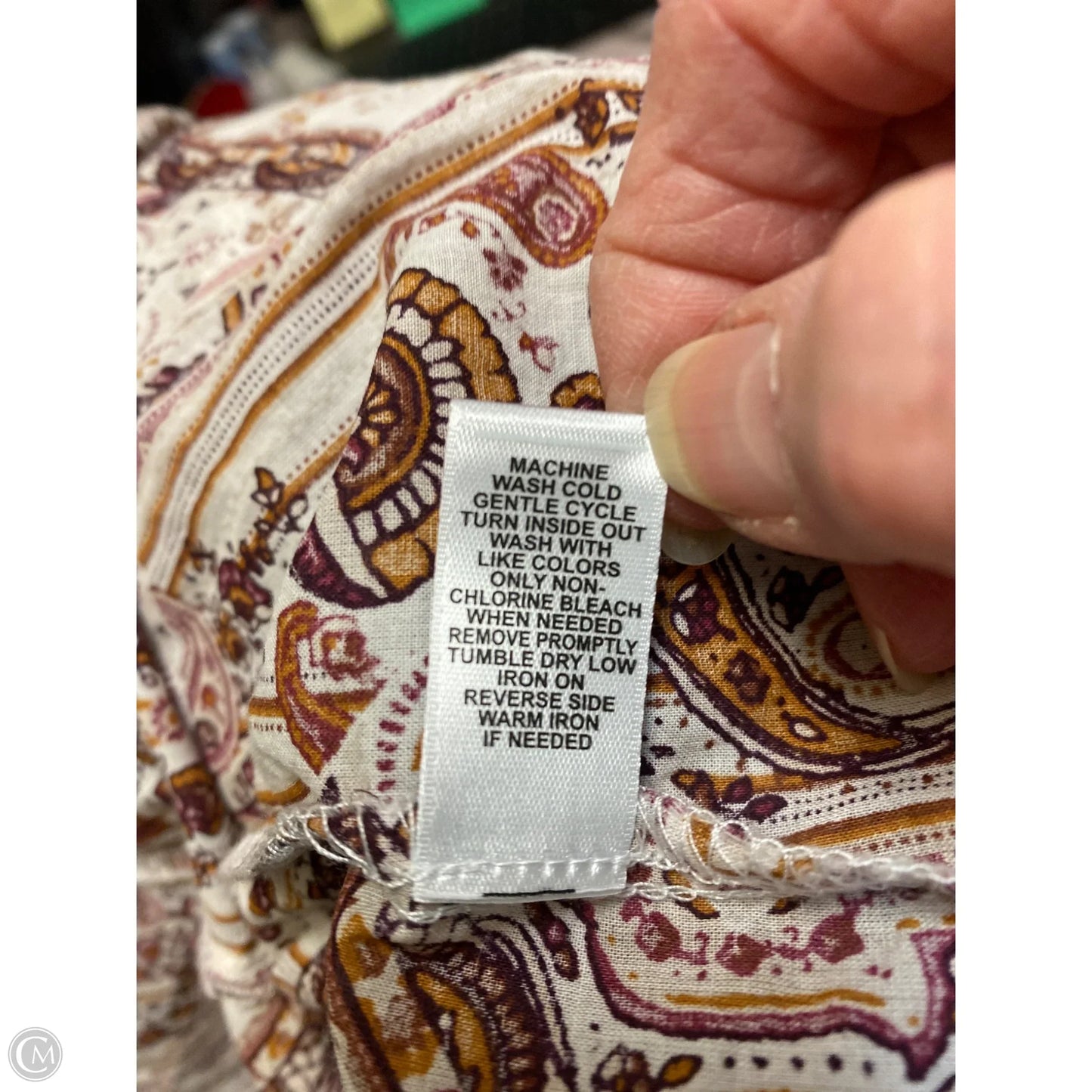 Top Long Sleeve By Cato In White, Size: M