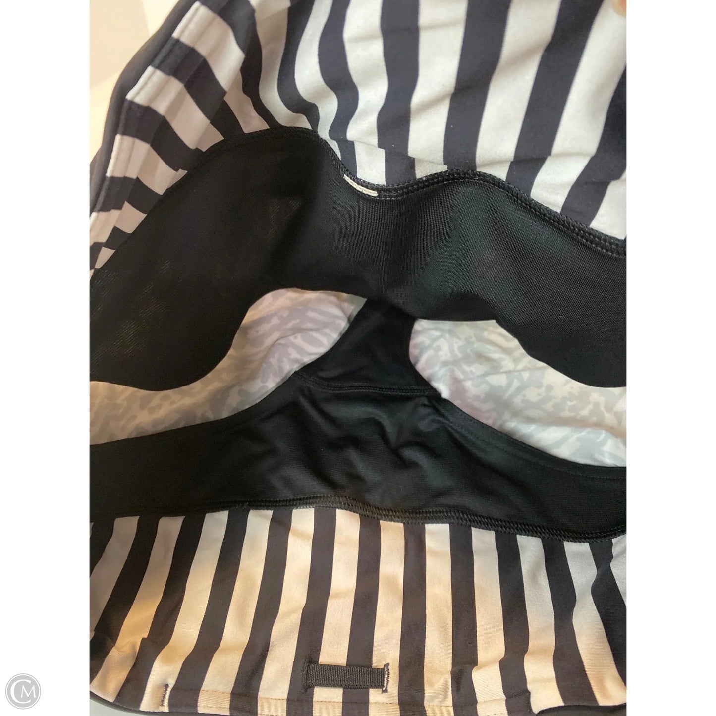 Athletic Shorts By Lululemon In Black & White, Size: 6