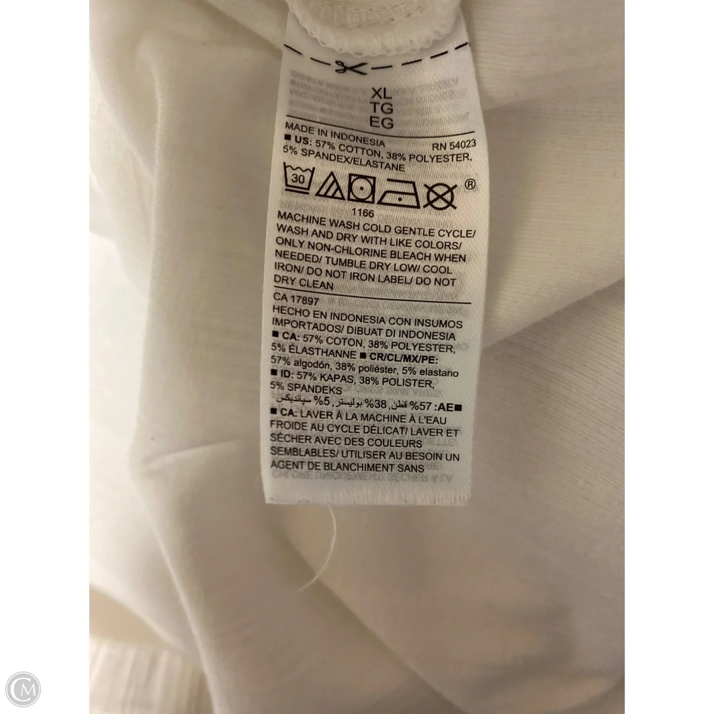 Top Long Sleeve By Old Navy In White, Size: Xl