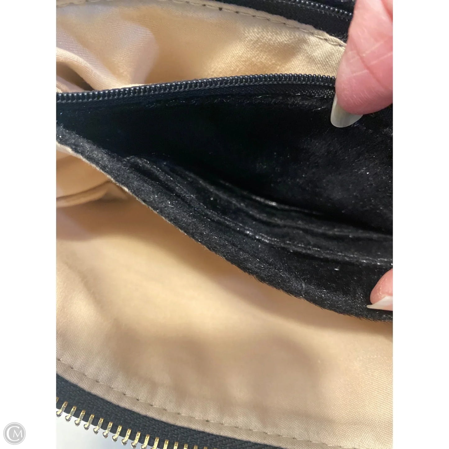 Wristlet By Clothes Mentor, Size: Medium