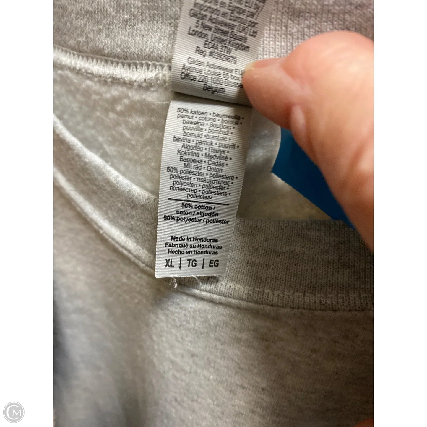 Sweatshirt Crewneck By Gildan In Grey, Size: Xl