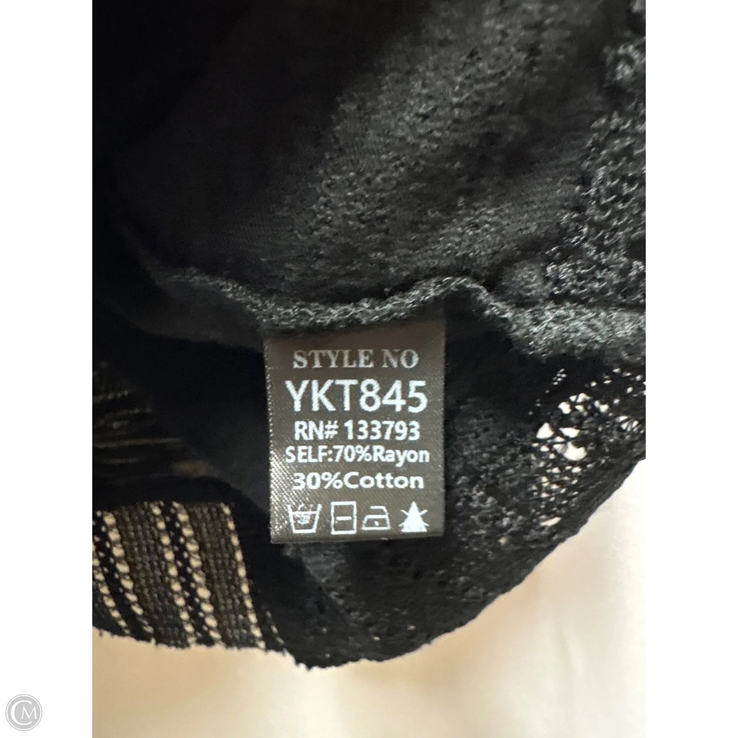 Top Long Sleeve By Pol In Black, Size: L