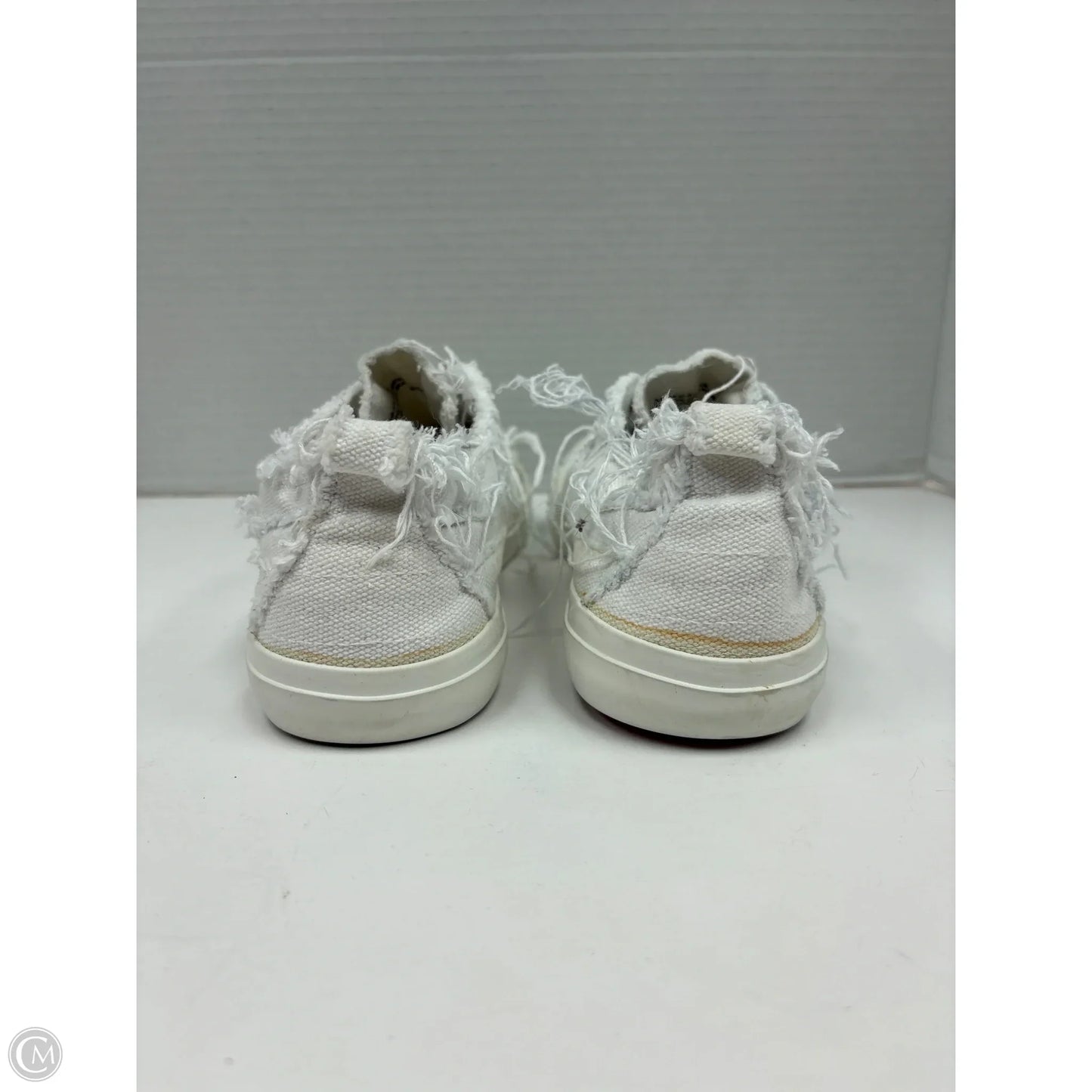 Shoes Sneakers By Corkys In White, Size: 9