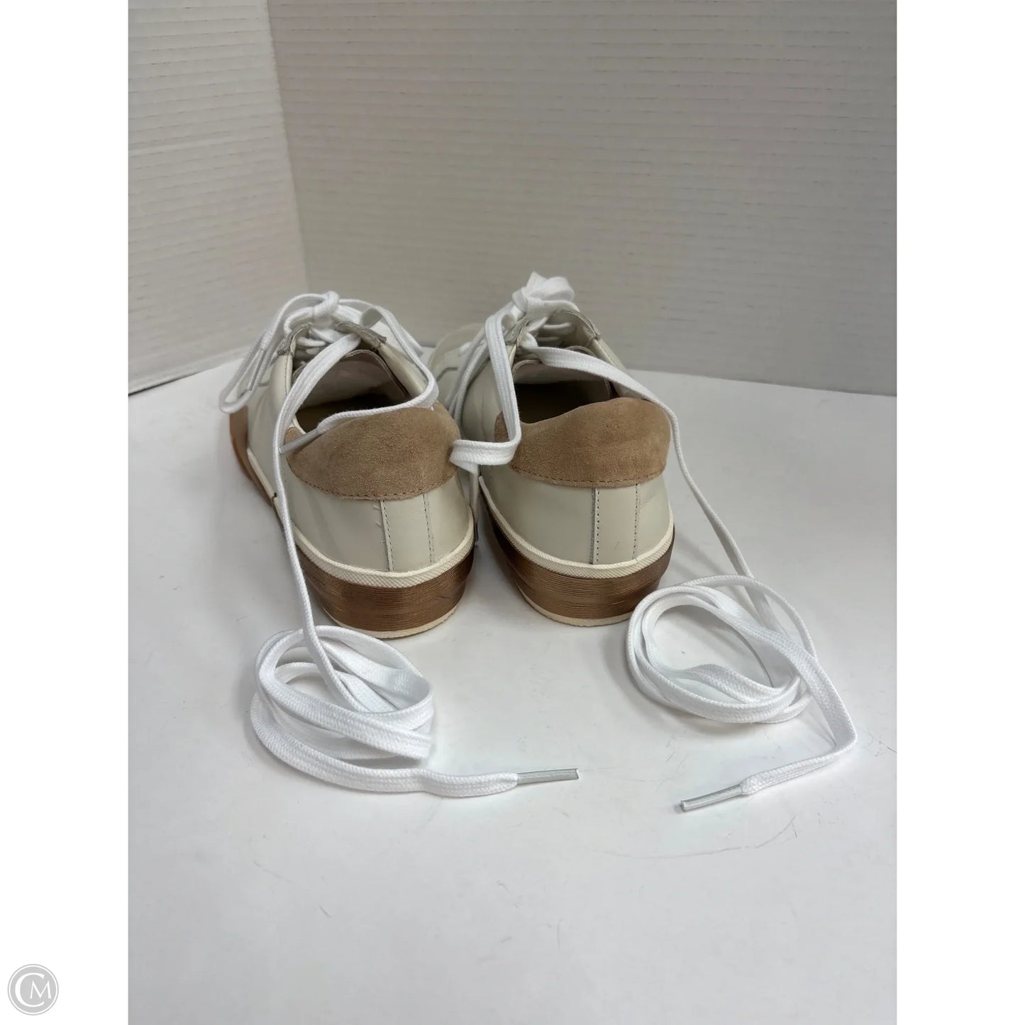 Shoes Sneakers By Dolce Vita In Beige, Size: 8