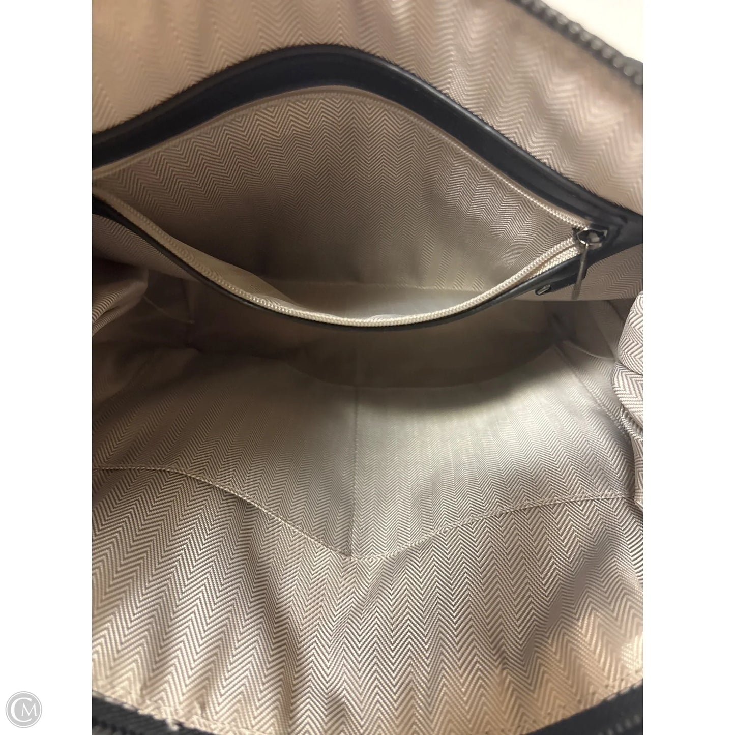 Crossbody By Clothes Mentor, Size: Medium