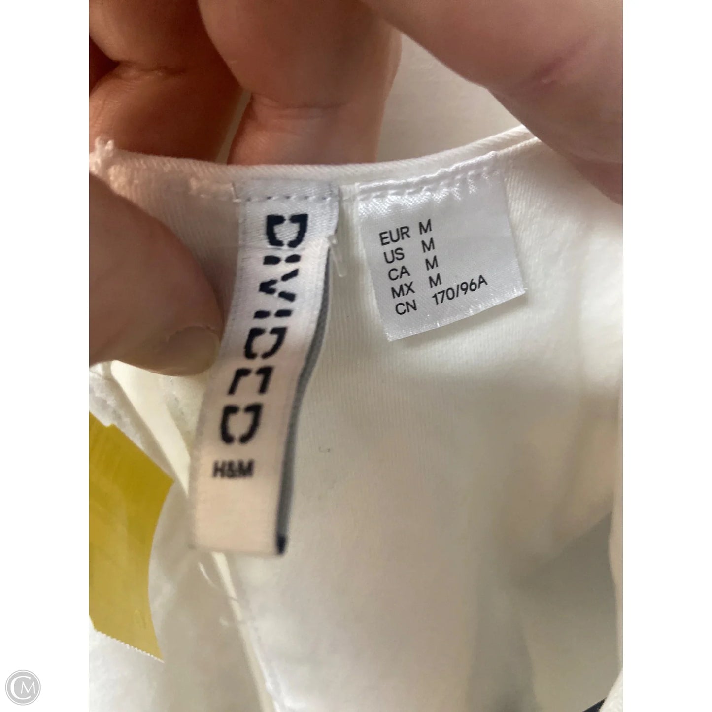 Dress Casual Short By Divided In White, Size: M