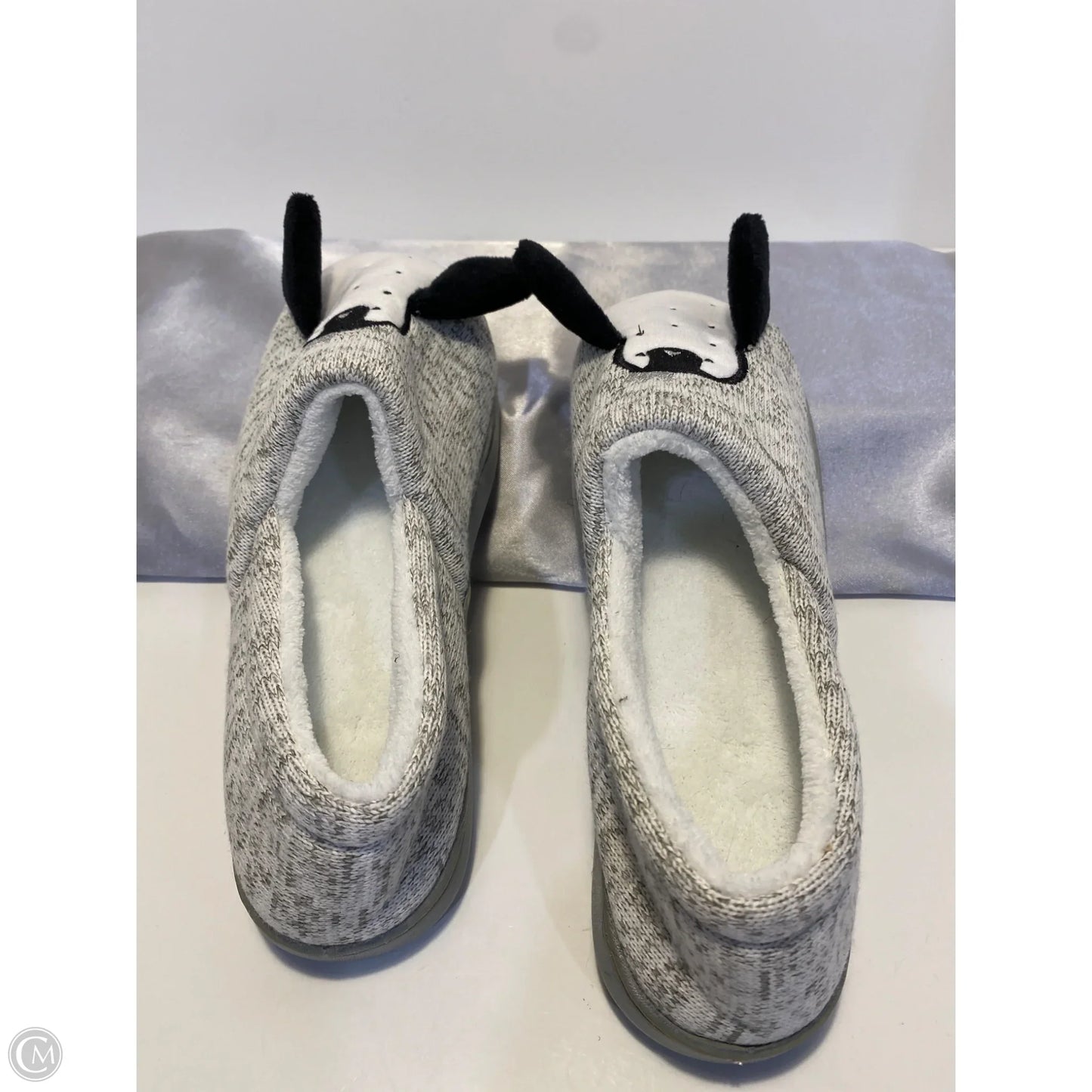 Slippers By Clothes Mentor In Grey