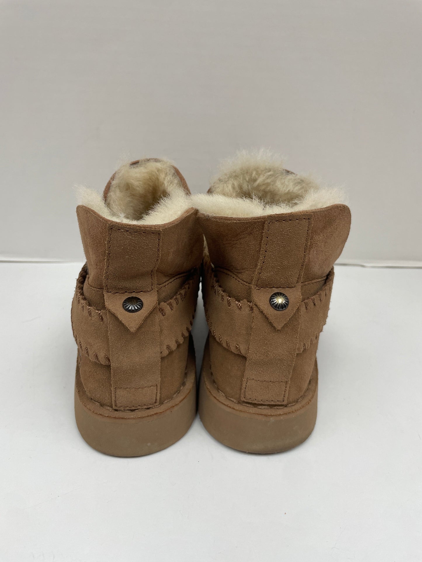 Boots Ankle Flats By Ugg Size: 5