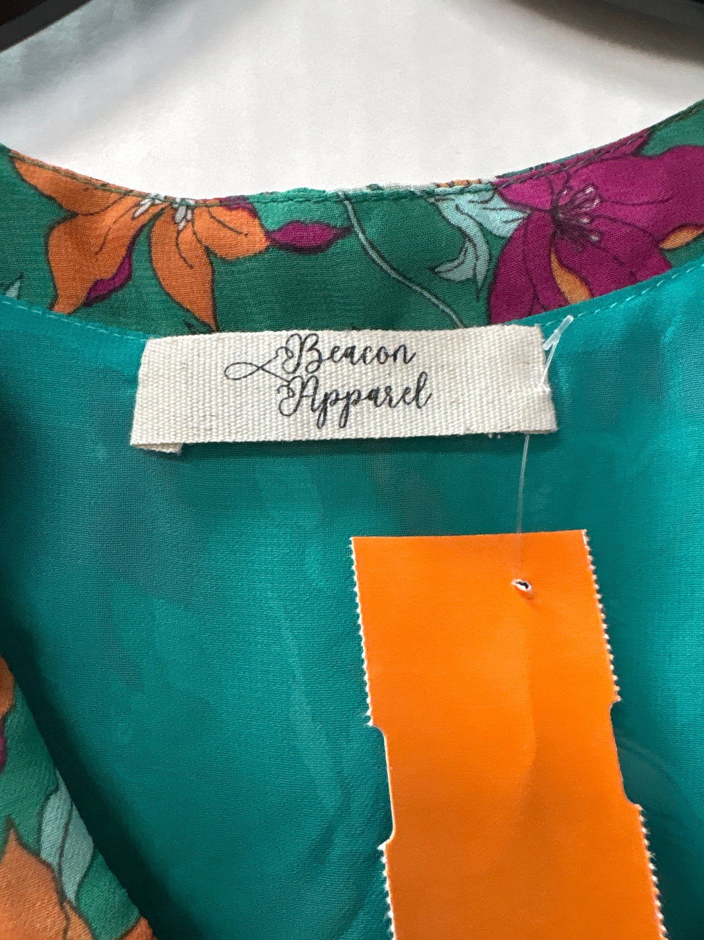 Top Short Sleeve By Clothes Mentor Size: M