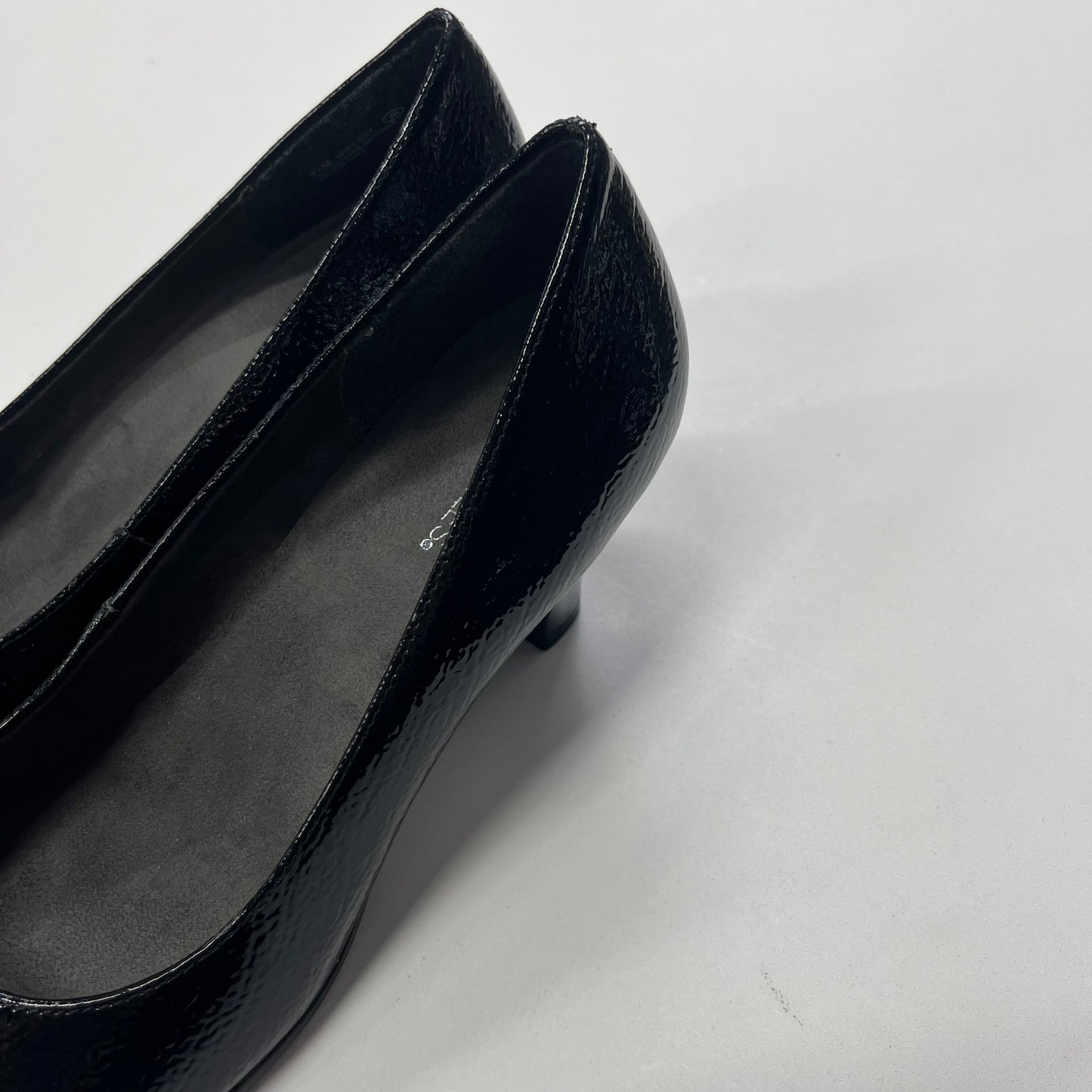 Sandals Flats By Clarks Size: 7.5