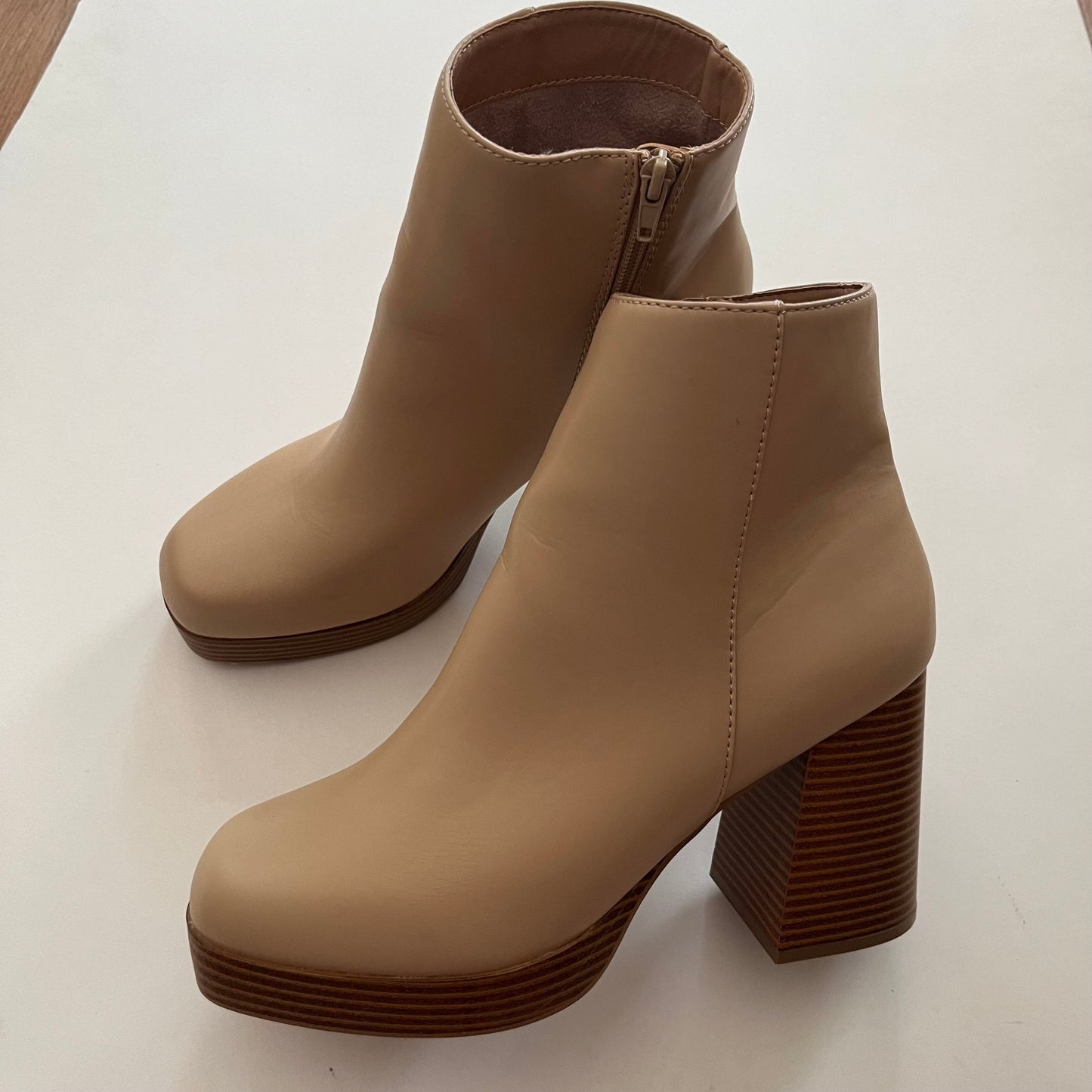 Boots Ankle Heels By True Craft In Tan, Size: 10