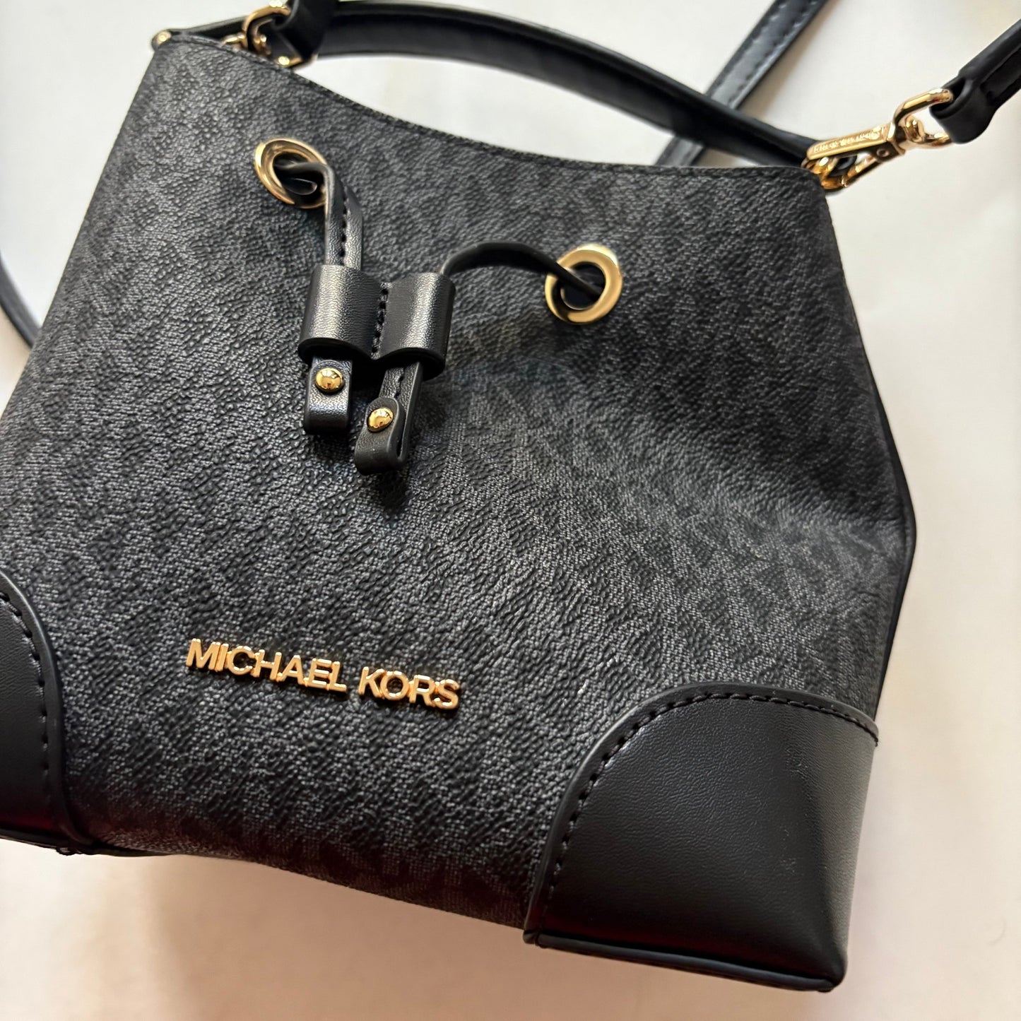 Handbag Designer By Michael Kors, Size: Medium