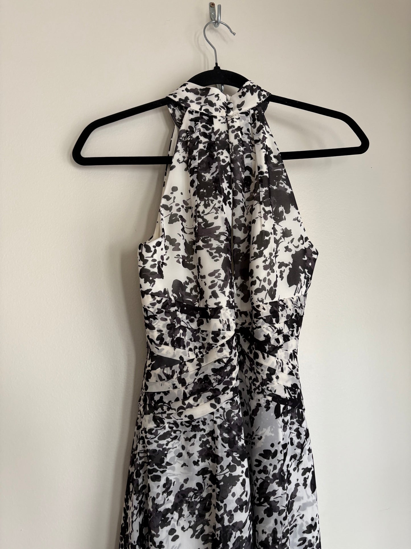 Dress Party Long By White House Black Market In Black & White, Size: 4