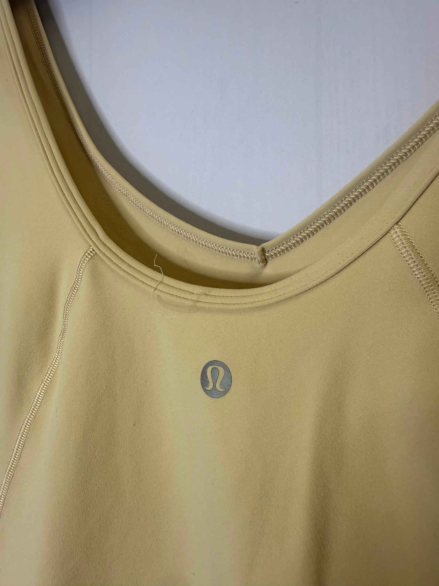 Athletic Top Short Sleeve By Lululemon In Tan, Size: S