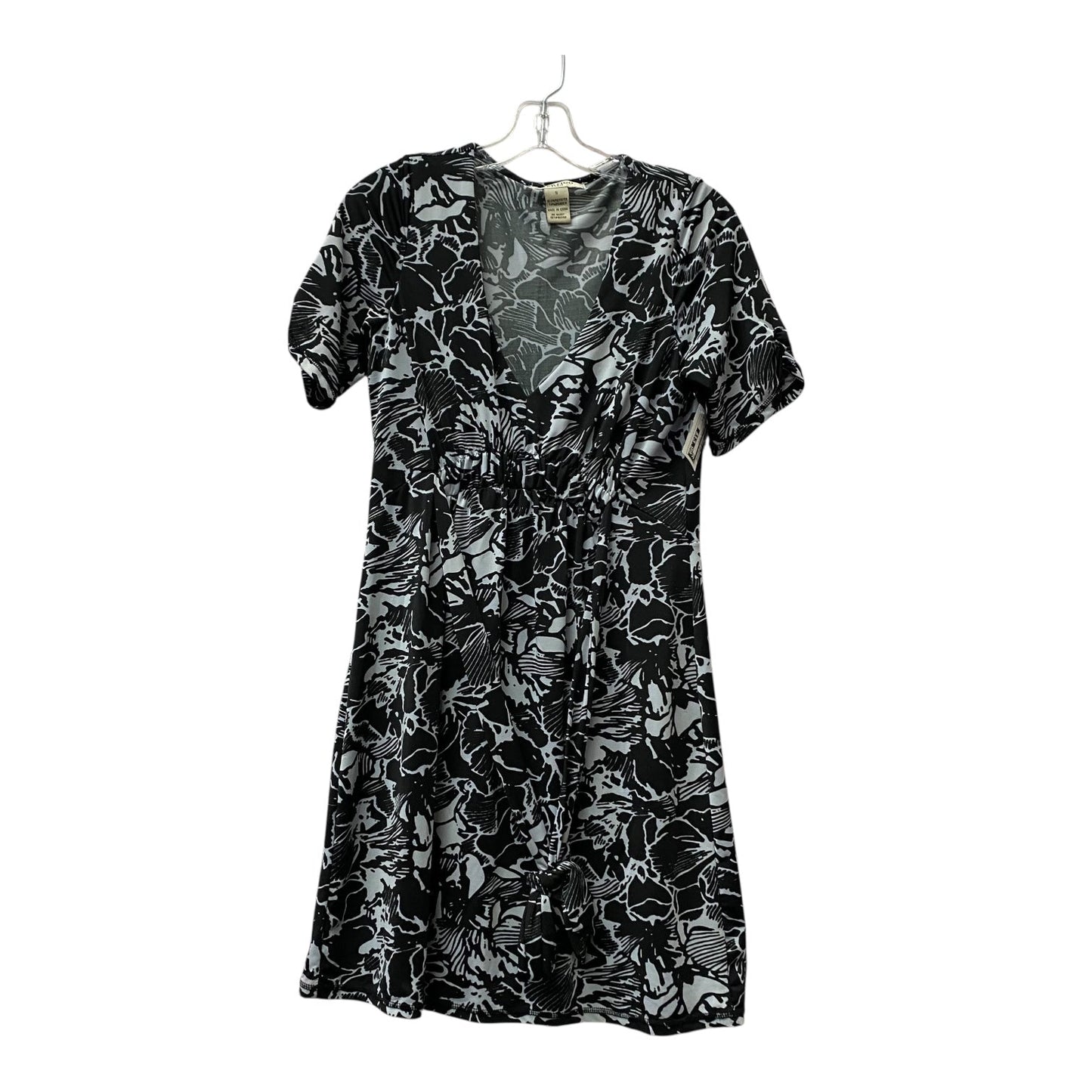 Dress Casual Short By Vertigo In Black, Size:S
